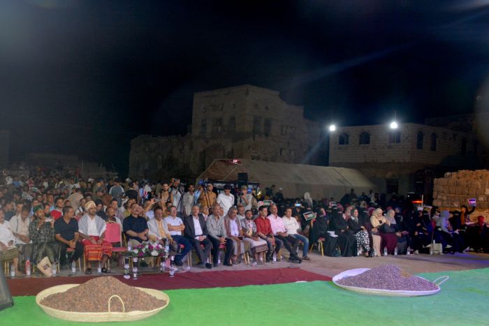 العامر يدشن فعاليات مهرجان البن اليمني في المخا