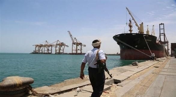 بعد اختطاف سفينة في ميناء الحديدة.. قرصنة الحوثيين للسفن التجارية يضاعف تكلفة التأمين البحري( تقرير)