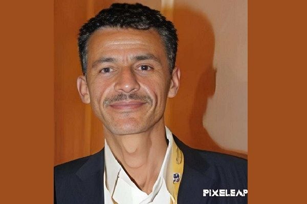 بعد أن أوقفت مليشيا الحوثي مستحقاته.. وفاة إعلامي رياضي في إب بعد معاناة مع المرض