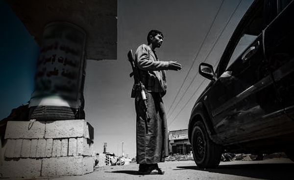 مليشيا الحوثي تكثف من نشر نقاط الجبايات في مداخل المدن الخاضعة لسيطرتها