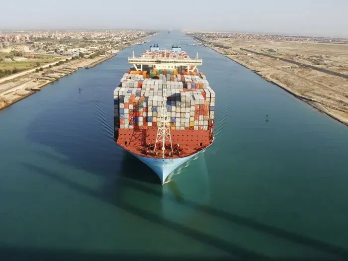 الشركة المشغلة شيبنج: استهداف سفينة بضائع جافة بمقذوف قبالة خليج عدن لم يُعِقها عن الإبحار