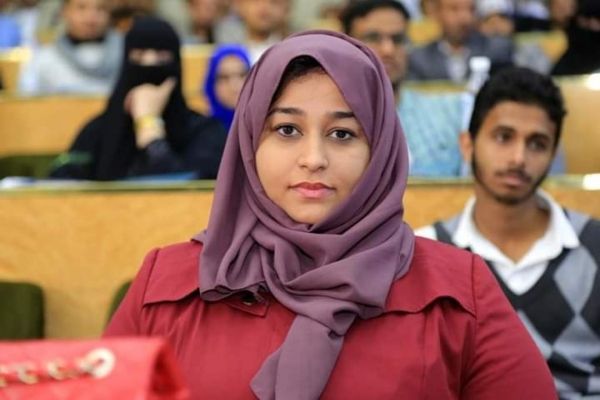 مليشيا الحوثي تبلغ أسرة الناشطة المختطفة فاطمة العرولي بموعد إعدامها