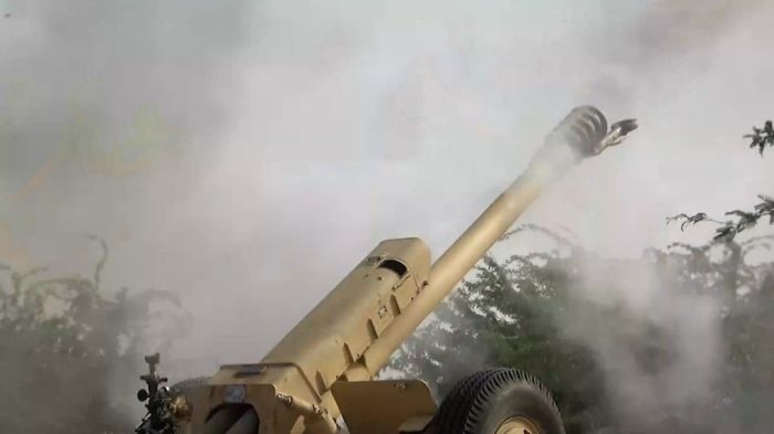 مدفعية "المشتركة" تدمر مرابض مدفعية حوثية استهدفت أعيانًا مدنية غرب تعز وجنوب الحديدة