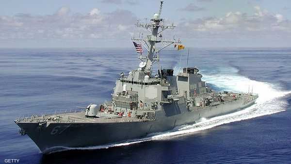 البحرية الأمريكية تعلن تصديها لهجوم حوثي جديد على سفينة تجارية في البحر الأحمر