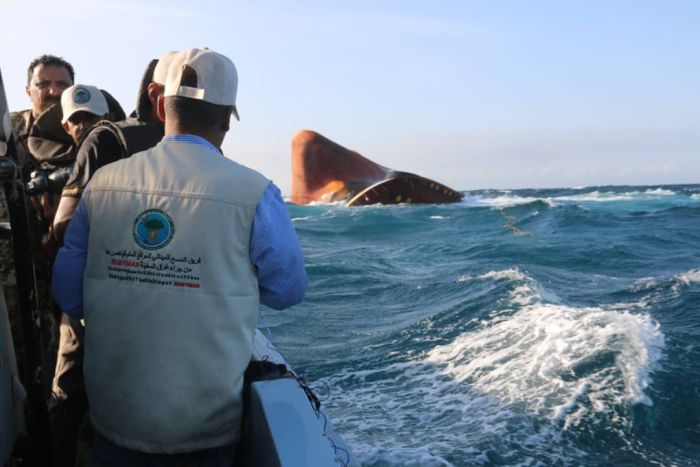 فريق مشترك يزور موقع غرق سفينة روبيمار لتقييم أضرار التلوث