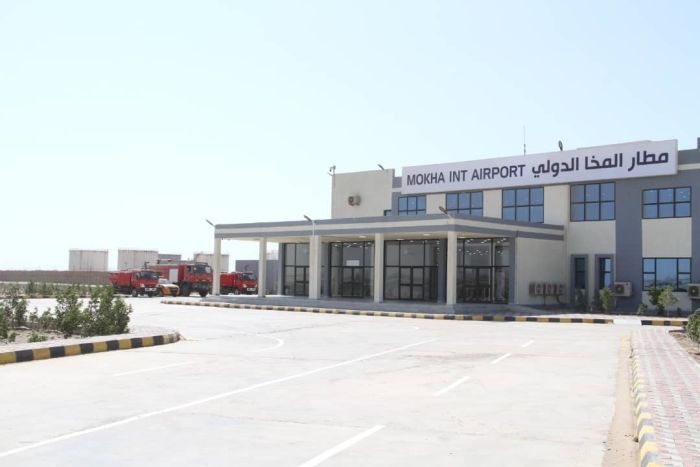 وزير النقل يوجه المختصين باستكمال تشغيل مطاري المخا وعتق
