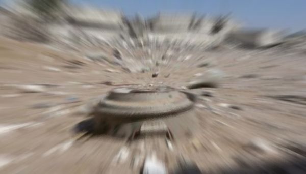 إصابة مدني بانفجار لغم حوثي في مدينة الحديدة
