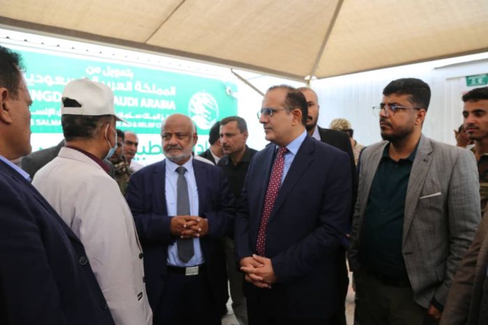 وزير الصحة ومحافظ الحديدة يشيدان بجهود مركز الملك سلمان للإغاثة في دعم القطاع الصحي بالمحافظة