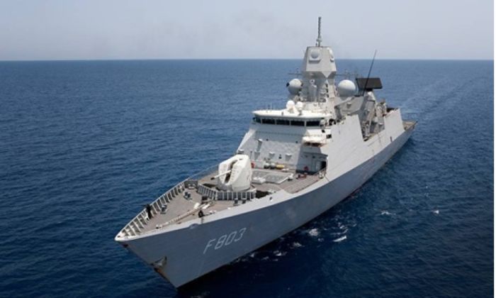 فرقاطة هولندية تنضم للأسطول الأوروبي في البحر الأحمر لمواجهة التصعيد الإيراني