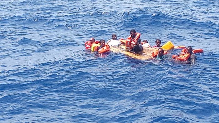 غرق سفينة تجارية هندية قبالة سواحل سقطرى