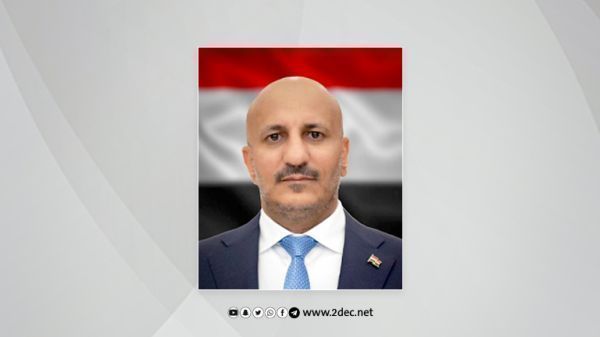 طارق صالح يعزّي محافظ شبوة في استشهاد المقدم السليماني