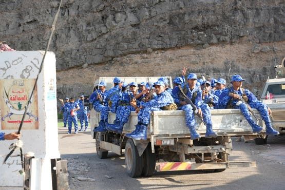 بدء عملية إخراج المعسكرات من العاصمة المؤقتة عدن بتسليم معسكر جبل حديد لأمن المنشآت